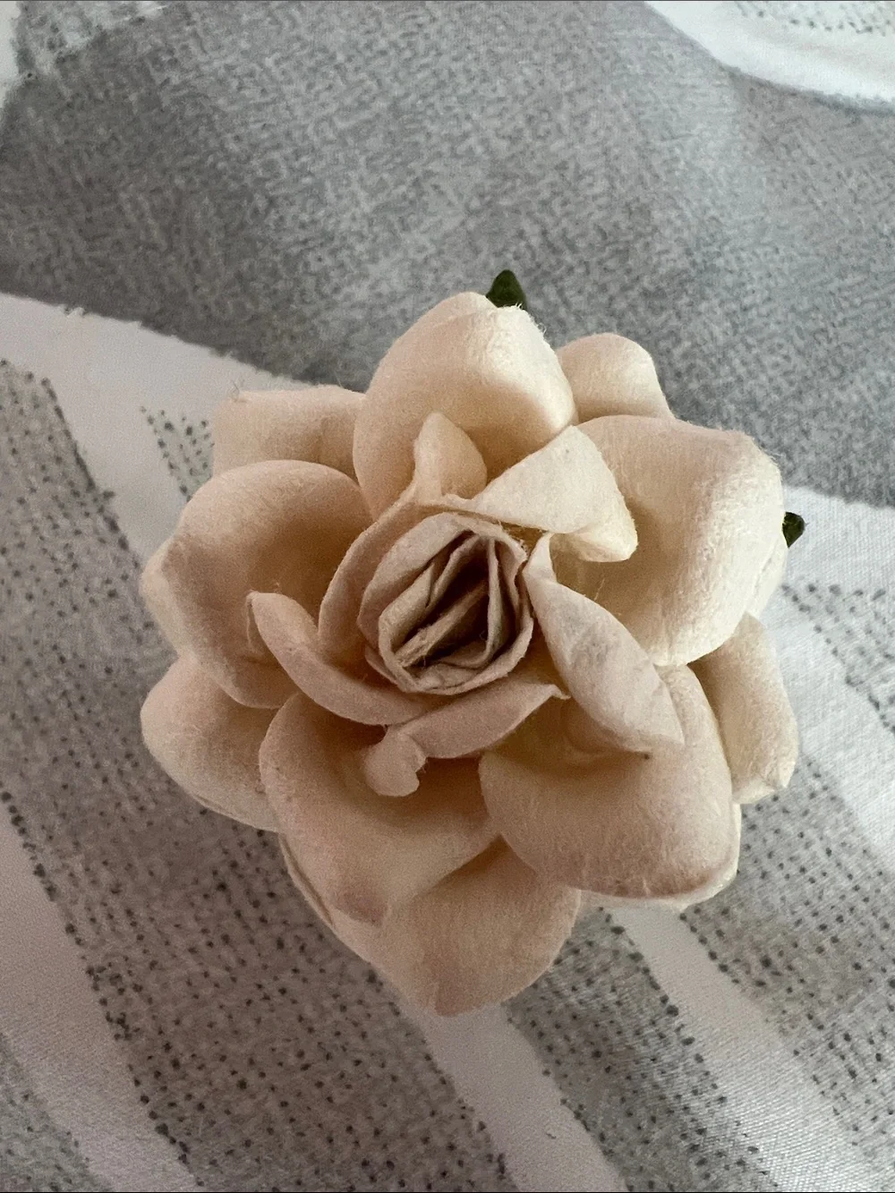 Cream Floral Wine Cork Stopper Boutonniere